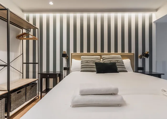 Laurel-Mintystay Apartments